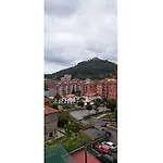 Homestay Castro-Urdiales Desayuno Incluido Garaje, La Playa Cerca