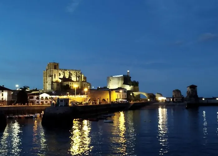 Castro-Urdiales Desayuno Incluido Garaje, La Playa Cerca *