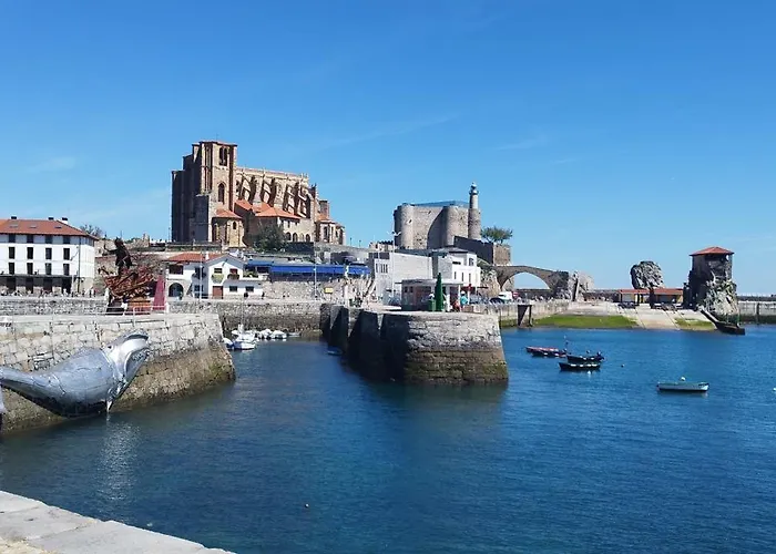 Castro-Urdiales Desayuno Incluido Garaje, La Playa Cerca * Castro Urdiales